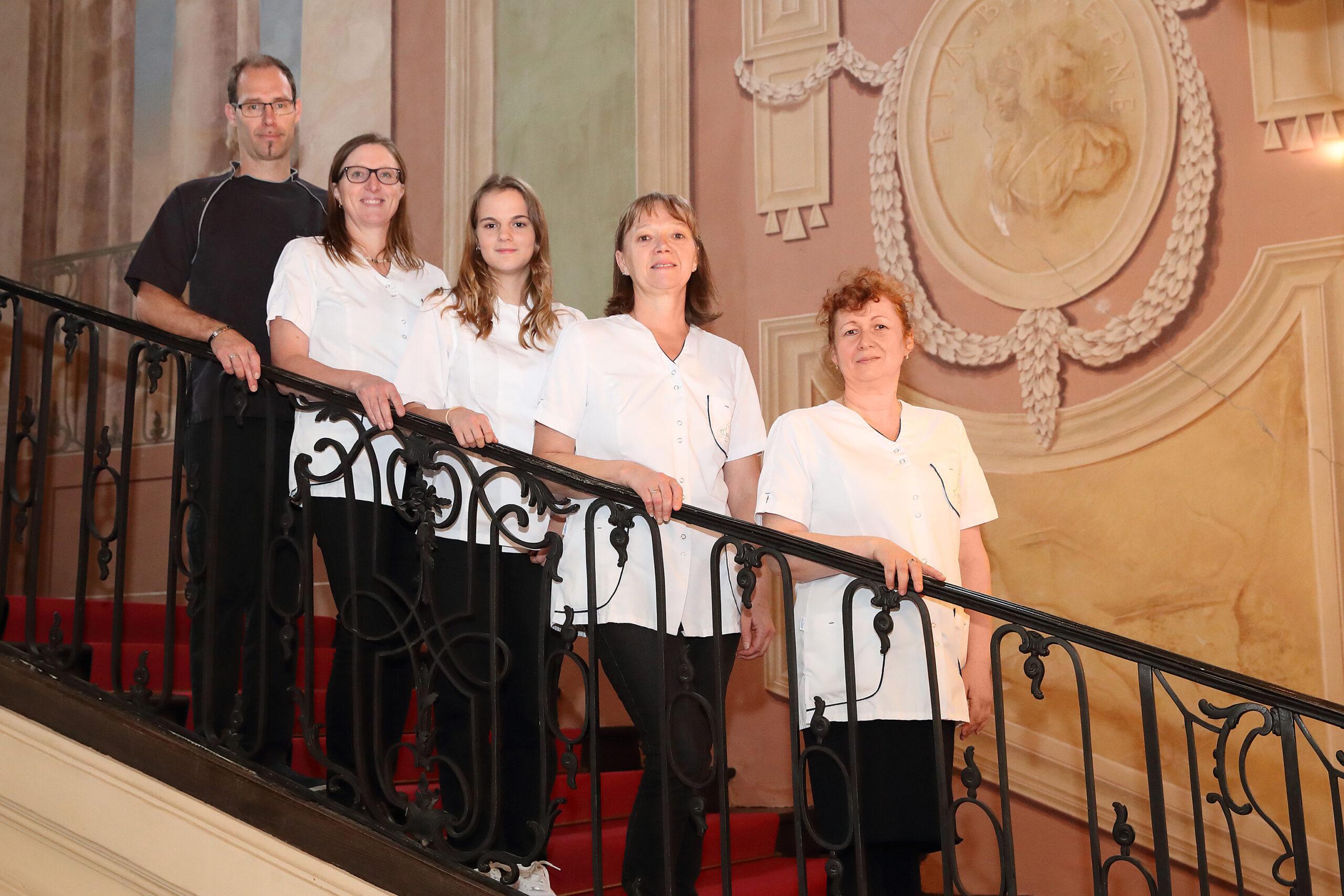 Schloss_Zell_Team_Kueche