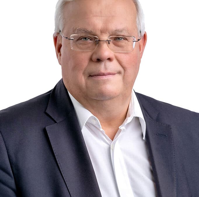 Frontlinien: Lesung und Diskussion mit ORF-Reporter Christian Wehrschütz